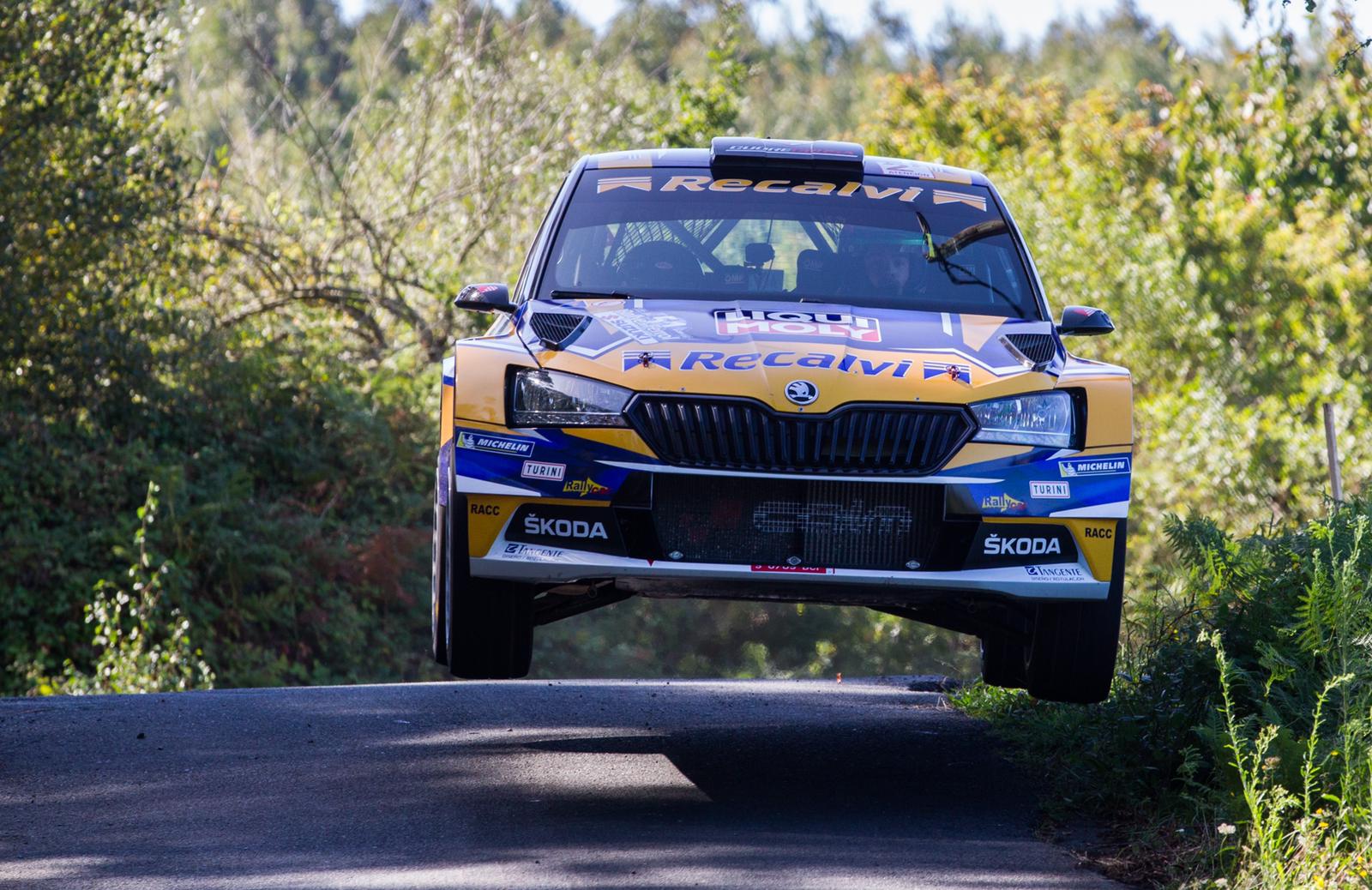 SECCIÓN 03: “Cohete” Suárez amenaza el liderato del 51 Rallye de Ferrol – Suzuki