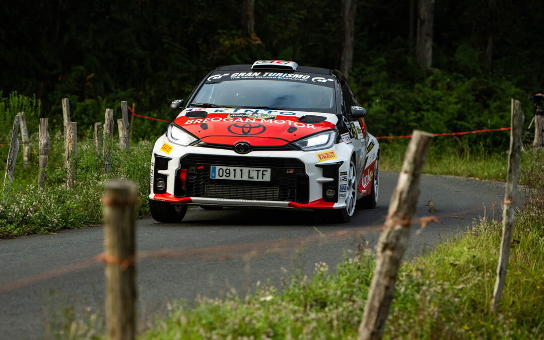 Senra, Blach y Berdomás; podio provisional tras la 1ª etapa